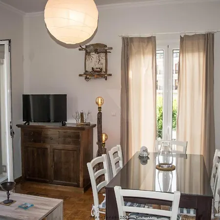 Apartamento Platyforos, In Of *