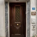 Platyforos, In Of Appartement *