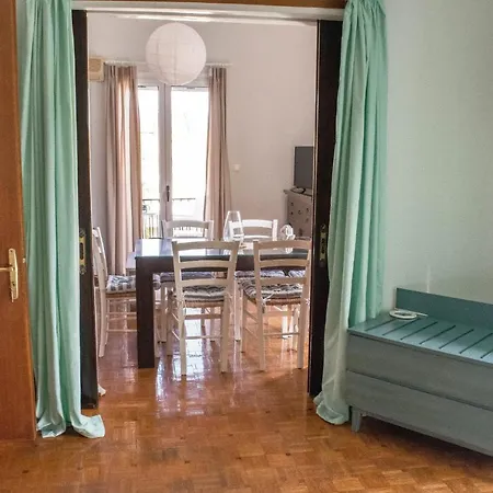 Appartement Platyforos, In Of *